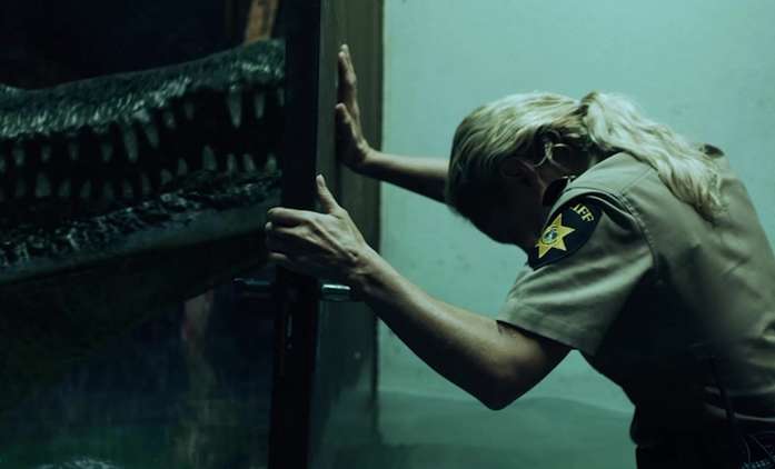 The Flood: Trailer ukázal střet vězňů s aligátory v bouři | Fandíme filmu