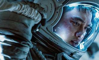 Měsíc: V nové sci-fi astronaut uvízne ve vesmíru – trailer | Fandíme filmu