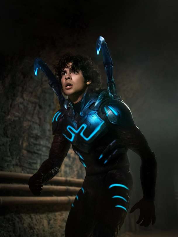 Blue Beetle: Nový trailer superhrdinské akce je sakra dlouhý | Fandíme filmu