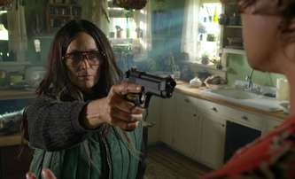 Die Alone: Carrie-Anne Moss přežívá v postapokalypse | Fandíme filmu