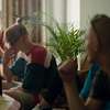 Chléb a sůl: Náladovka ze sídláku se blíží do našich kin | Fandíme filmu