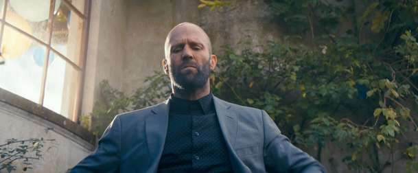 The Beekeeper: Jason Statham v natřískaném traileru likviduje všechny kolem | Fandíme filmu