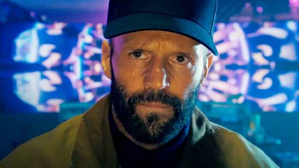 The Beekeeper: Jason Statham v natřískaném traileru likviduje všechny kolem | Fandíme filmu