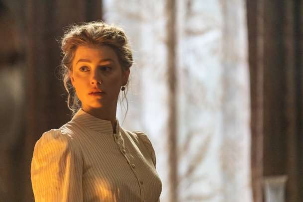 In the Fire: Amber Heard v prvním filmu od soudu s Deppem | Fandíme filmu