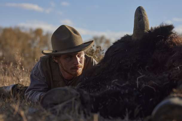 Lovci bizonů: Nicolas Cage vyšiluje uprostřed překrásné přírody | Fandíme filmu