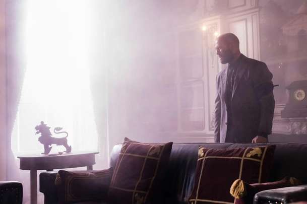 The Beekeeper: Jason Statham vytříská zástup pohůnků v nové upoutávce | Fandíme filmu