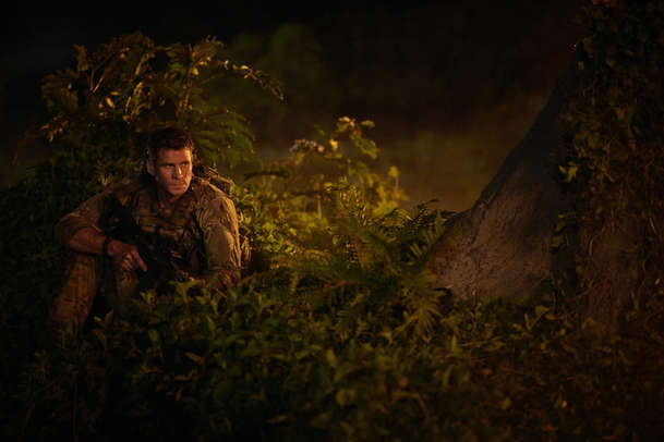 Land of Bad: Mladý Hemsworth, Crowe a válečný masakr v novém traileru | Fandíme filmu