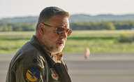 Bluefly: Russell Crowe v akční sci-fi hledá tajuplný letoun | Fandíme filmu