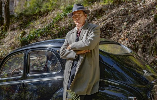 Monsieur Spade: Clive Owen se vrátil jako legendární detektiv | Fandíme serialům