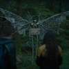Strážci: Monstra sledují vězně v lesním „akvárku“ – trailer | Fandíme filmu