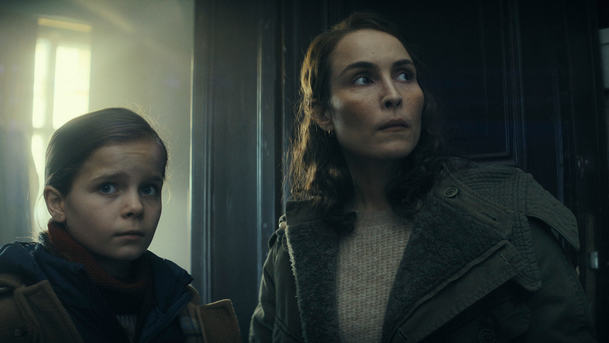 Konstelace: Noomi Rapace rozkrývá skrytou pravdu o vesmírných letech | Fandíme serialům