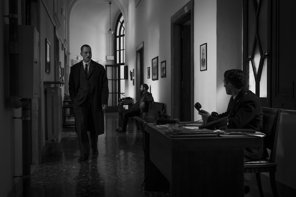 Ripley: Netflix uvedl dosud nejkrásnější seriál letošního roku | Fandíme serialům