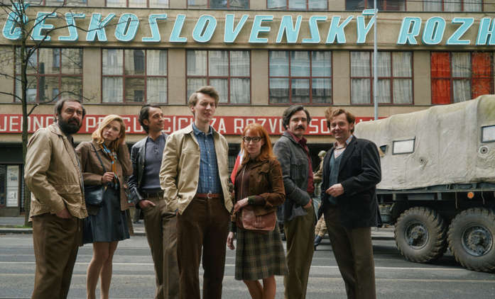 Hlavní cenu ve Varech získal Náhlý záblesk hlubších věcí, diváci ocenili Mádla | Fandíme filmu