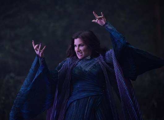 Na vlásku: Hraná verze Disneyho pohádky obsadila hlavní role | Fandíme filmu