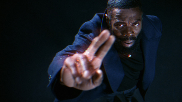 Šílenství: Netflix sází napínavý paranoidní thriller | Fandíme serialům