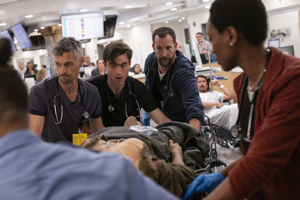 Urgent: Noah Wyle z Pohotovosti opět v lékařském seriálu | Fandíme serialům