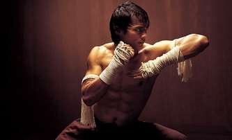 Muay Thai Trilogy: Tony Jaa v nové akční sci-fi cestuje časem | Fandíme filmu