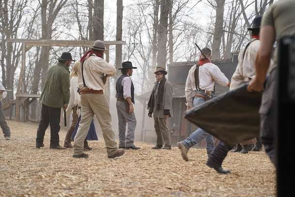Gunslingers: Nicolas Cage je v ráži v novém westernu | Fandíme filmu