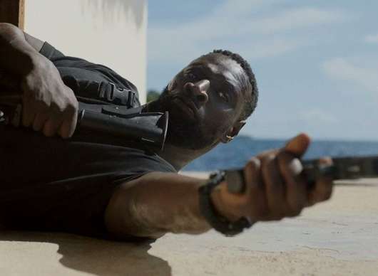 Shadow Force: Agenti prchají před vlastními kolegy v prvním traileru | Fandíme filmu