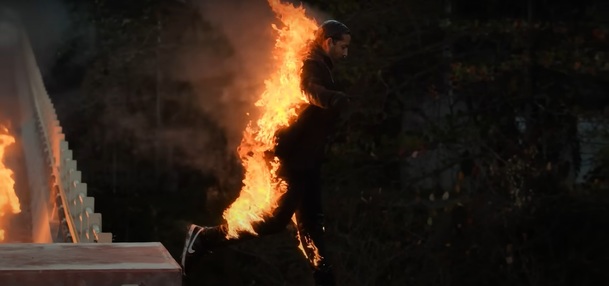 David Blaine: Tohle doma nezkoušejte - Nové sebevražedné kousky jsou tu | Fandíme serialům