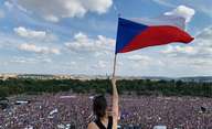 Chvilky naděje: Dokument bere diváky do zákulisí hnutí Milion chvilek pro demokracii | Fandíme filmu