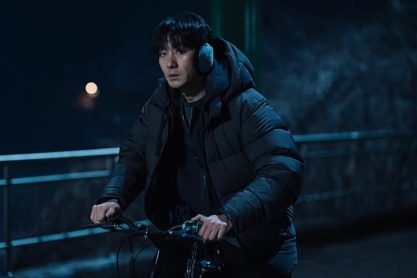 Karma: Hvězdy Hry na oliheň v novém kriminálním thrilleru od Netflixu | Fandíme serialům