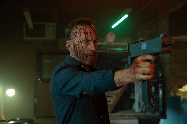 Nikdo 2: Taťka zabiják novou misi bude řešit s rodinou na krku | Fandíme filmu