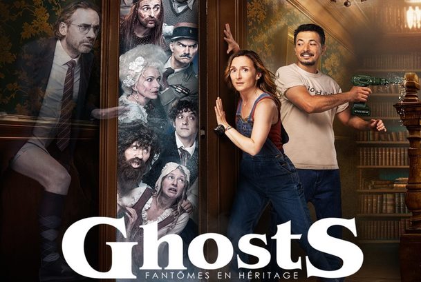 Ghosts: V nové hororové komedii se rodina nastěhuje do domu, kde straší | Fandíme serialům