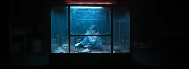 Pod skleněnou kupolí: Netflix přináší mrazivý seriál o dívčích únosech | Fandíme serialům