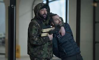 iRukojmí: Na Netflix se blíží thriller plný ohrožených rukojmí | Fandíme filmu