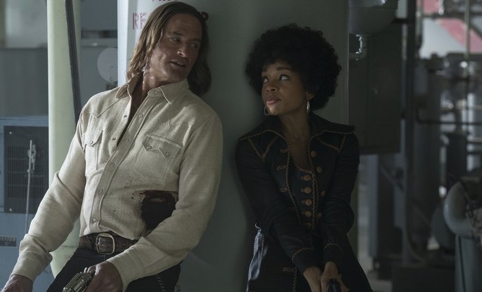Duster: J.J. Abrams přichystal nový seriál s Joshem Hollowayem | Fandíme seriálům
