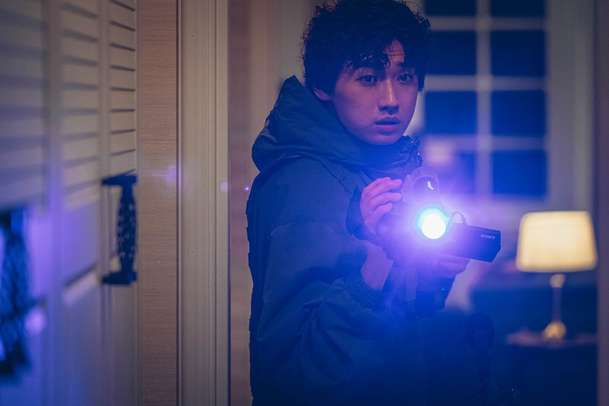 Holy Night: Demon Hunters - Korejci si natočili vlastního „Constantina“ | Fandíme filmu