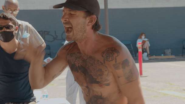 Slauson Rec: Nový dokument zachycuje, jak Shia LaBeouf napadá lidi | Fandíme filmu