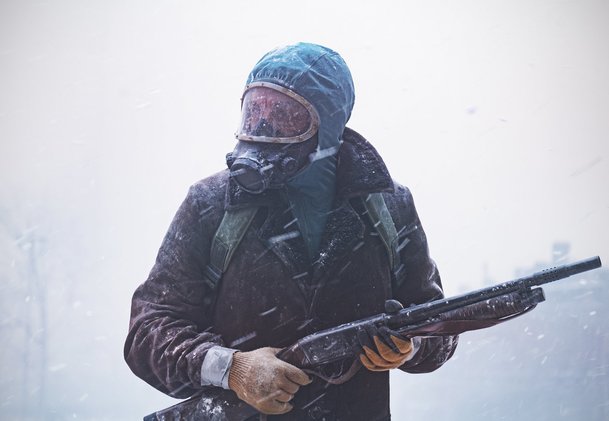 Eternaut: Mimozemšťané zavalili Zem toxickým sněhem a útočí | Fandíme serialům