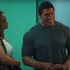 Mlátička: K nepoznání proměněný The Rock vstupuje v 1. traileru do ringu | Fandíme filmu
