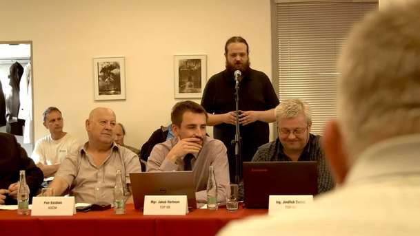 Bydlet proti všem: Třaskavý dokument o bydlení pro nejzranitelnější dorazil | Fandíme filmu
