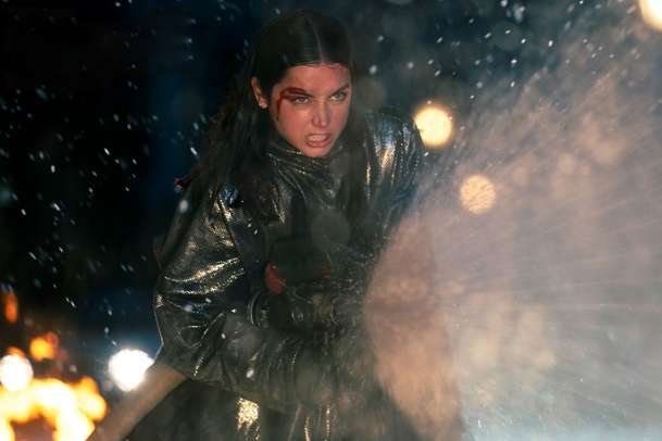 Balerína: Pálení lidí zaživa Anu de Armas rozplakalo | Fandíme filmu