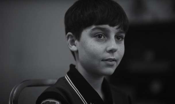The School Duel: Ve znepokojivém thrilleru se děti pod dohledem úřadů střílí navzájem | Fandíme filmu