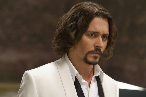 Day Drinker: První oficiální fotka z nového thrilleru s Johnnym Deppem | Fandíme filmu