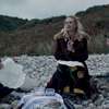 The Ballad of Wallis Island: Ve svérázné komedii výherce loterie dá dohromady rozpadlou kapelu | Fandíme filmu