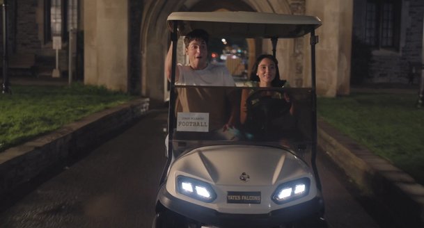 Splynout s davem: Zmatečné dospívání ve víru mejdanů v nové komediální sérii | Fandíme serialům