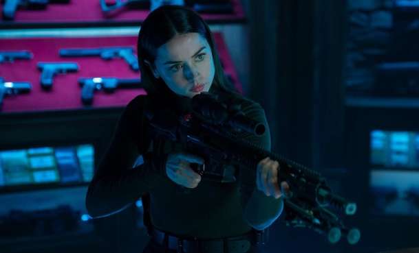 Balerína: Vražedkyně Eve se v nové ukázce setkává s Johnem Wickem | Fandíme filmu