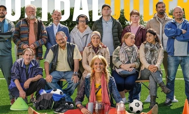 Fotbaloví rodiče: Netflix v nové komedii ztvárnil peklo "koučujících" rodičů | Fandíme serialům