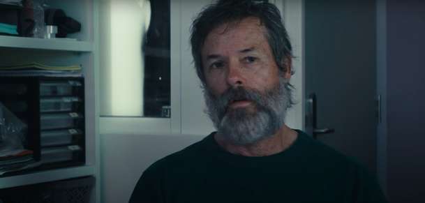 Inside: Guy Pearce ve vězeňském dramatu zasvěcuje mladého trestance | Fandíme filmu