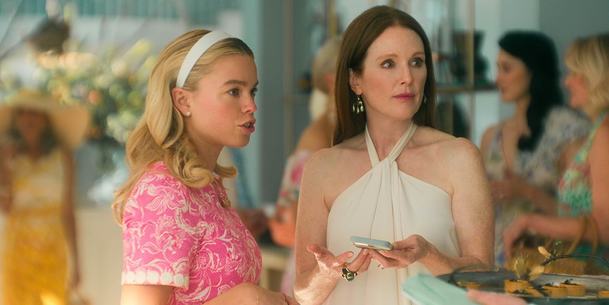Sirény: Julianne Moore vede kult v nové mysteriózní komedii od Netflixu | Fandíme serialům