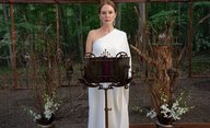 Sirény: Julianne Moore vede kult v nové mysteriózní komedii od Netflixu | Fandíme filmu