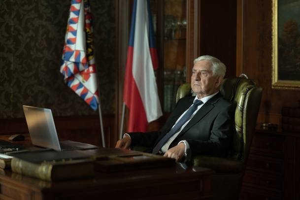 Moloch: V novém seriálu se kolem českého prezidenta rozjíždí špionážní hry | Fandíme serialům