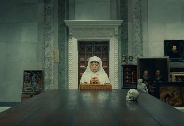 Fénické spiknutí: Jeptiška pátrá, kdo konstantně zkouší zabít jejího bohatého otce | Fandíme filmu