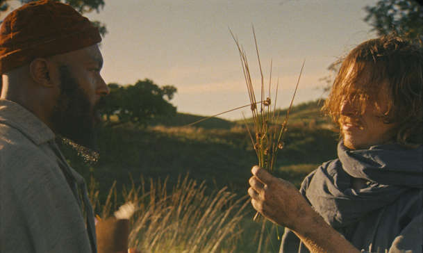 Harvest: Pomalá modernizace v zapadlé vesničce rozpoutá peklo | Fandíme filmu