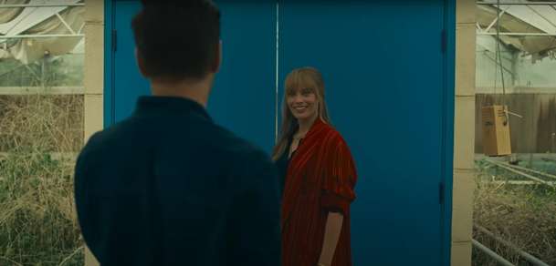 Velká odvážná nádherná cesta: Trailer ukázal sci-fi romanci s Margot Robbie a Colinem Farrellem | Fandíme filmu